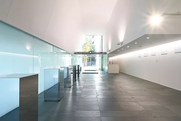 B2Fエントランス