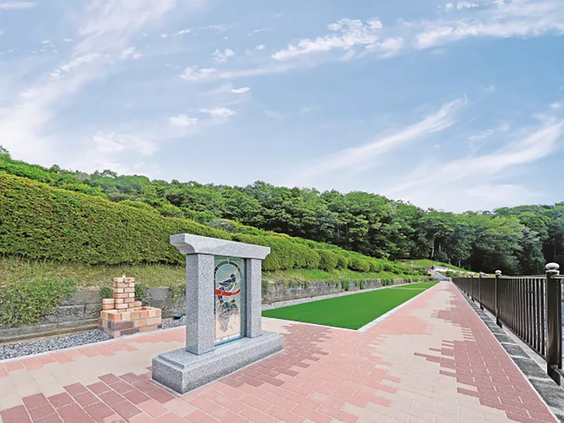 承継者不要「あんしん墓」 陽だまりの丘