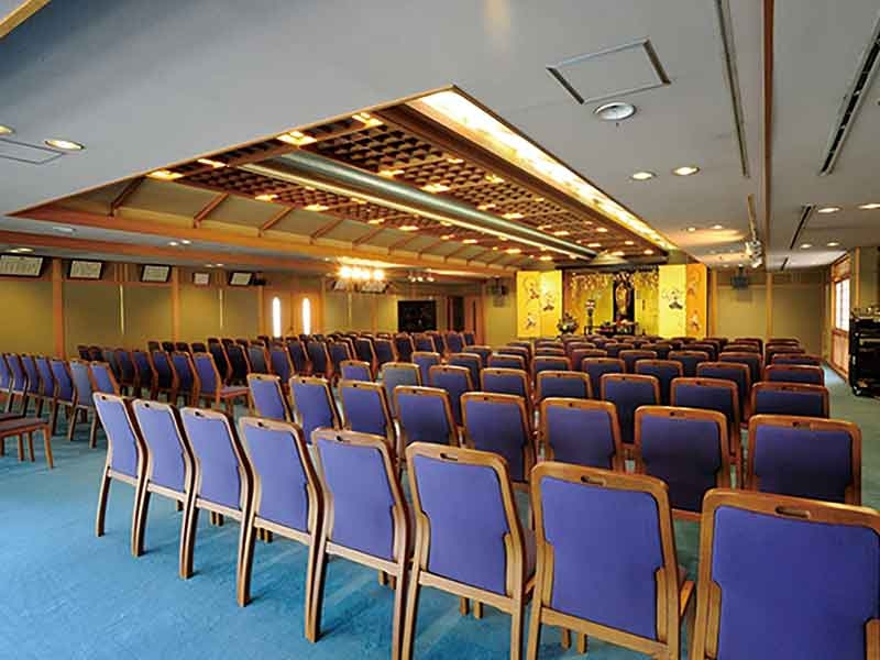 白蓮華堂大ホール