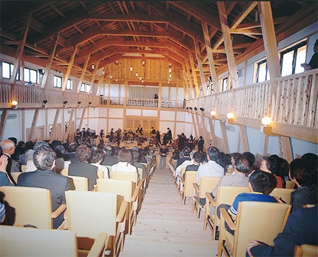 湯河原吉祥公園墓地 檜ホール