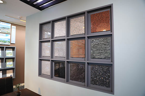 日本の石種・世界の銘石がご覧いただけます