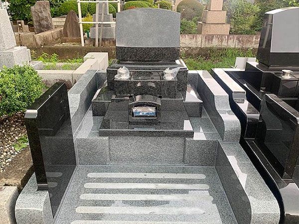 墓石:インパラブルー 都立多磨霊園